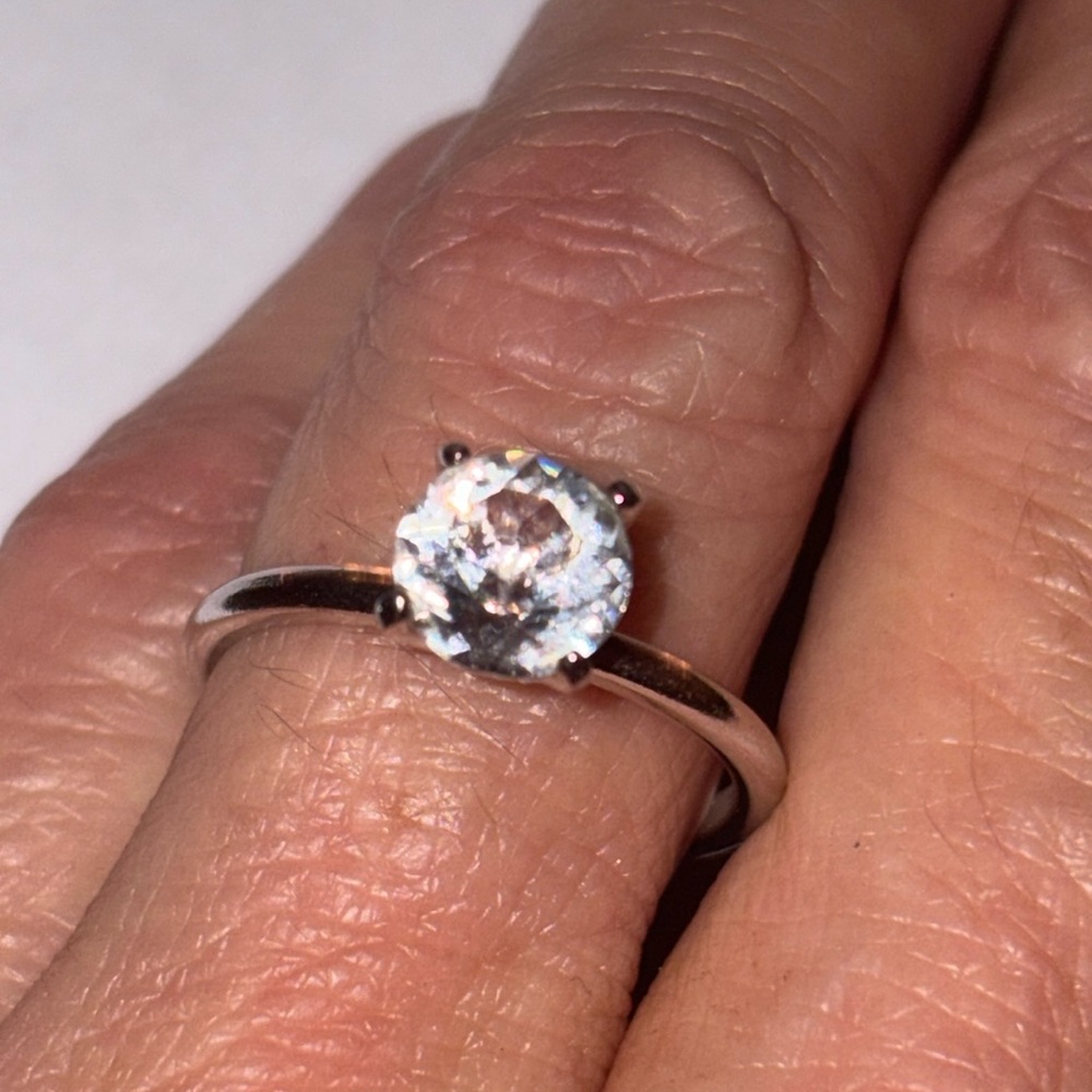 Unicas Vanderbilt Cubic zirconia Silvertone ring